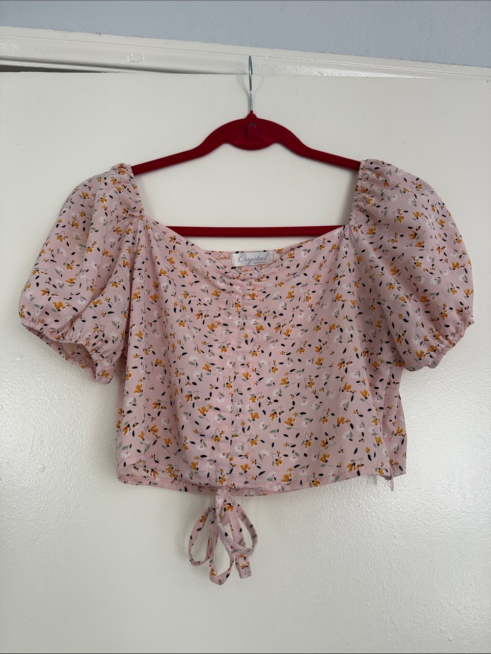 Crop Top with Puff Sleeves in Light Pink Floral by